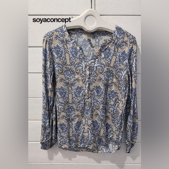 SOYACONCEPT Tops - SoyaConcept Long Sleeve Floral Blouse – Size M – Blue & Beige Pattern